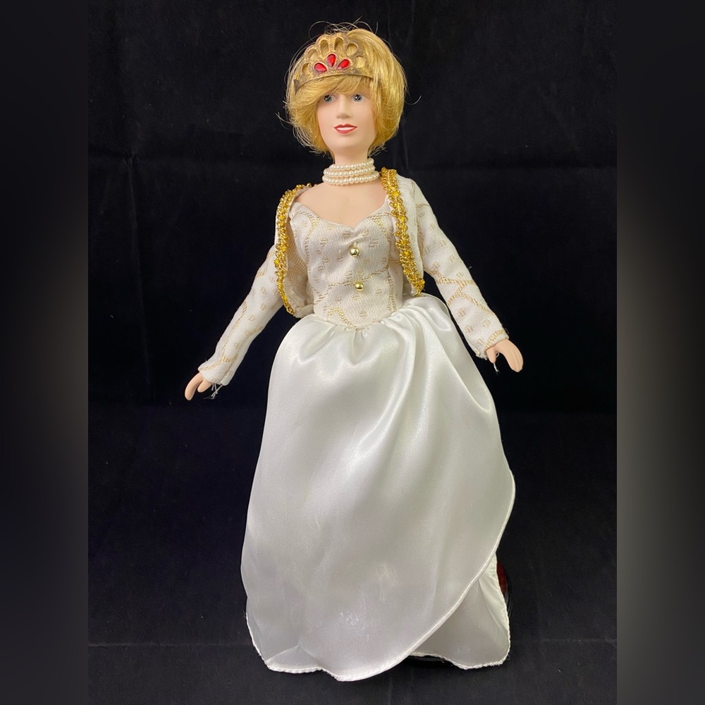 Princess Diana Doll Manorville Peabody and Wright Doll 13” Stamped 6064 WOB